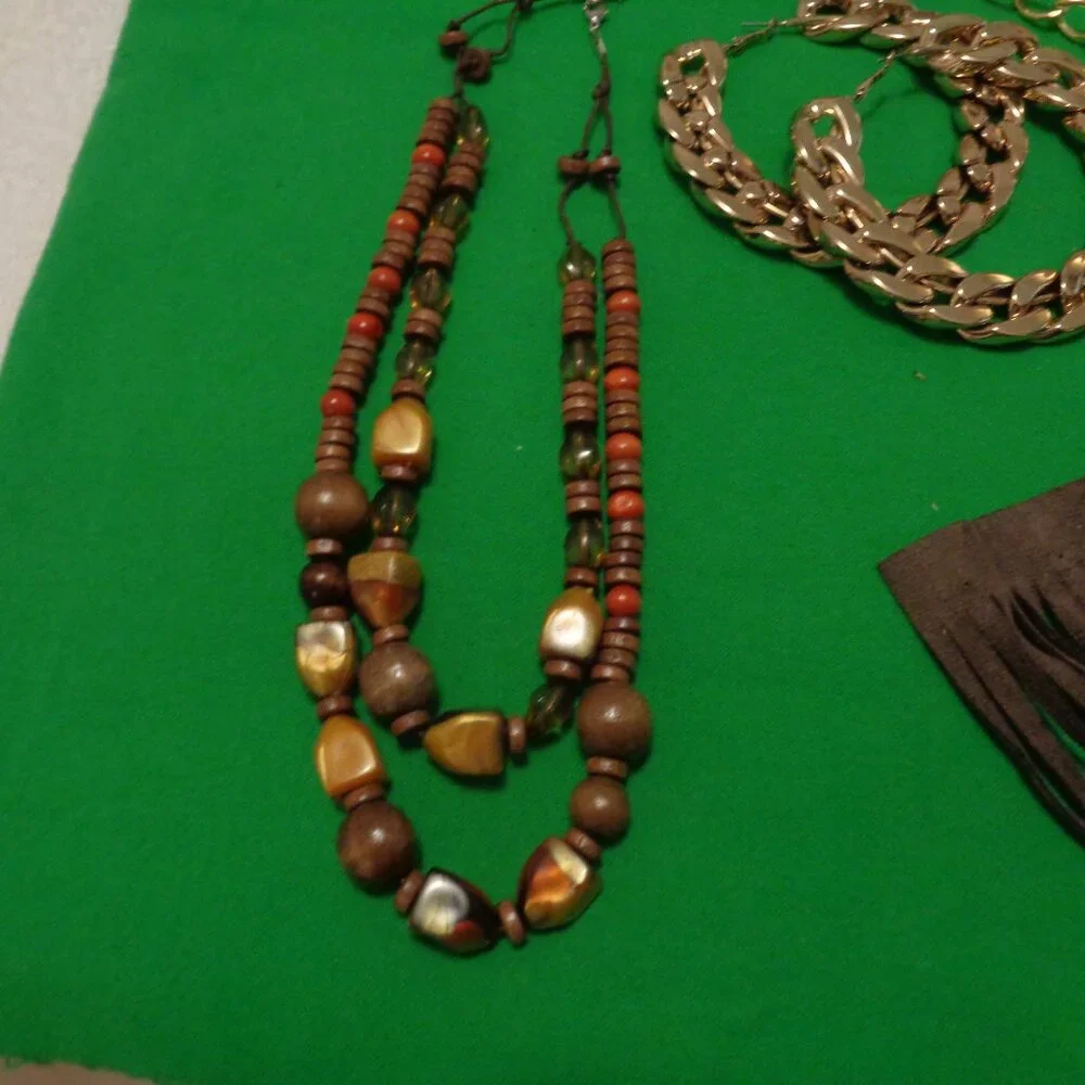 BOHEMIAN DREAMER 3 NEW NECKLACES 1 RETRO EARINGS PIECE OF FRINGE LOT